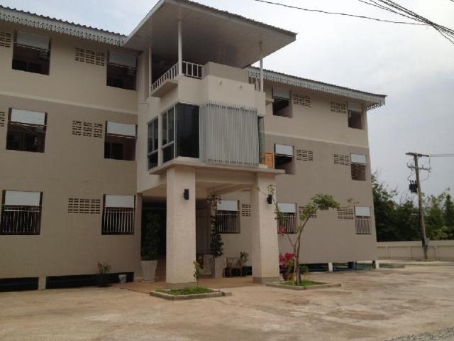 บริเวณอาคารและที่จอดรถของ Zwahotel Amnatcharoen ตำบลบุ่ง เมืองอำนาจเจริญ