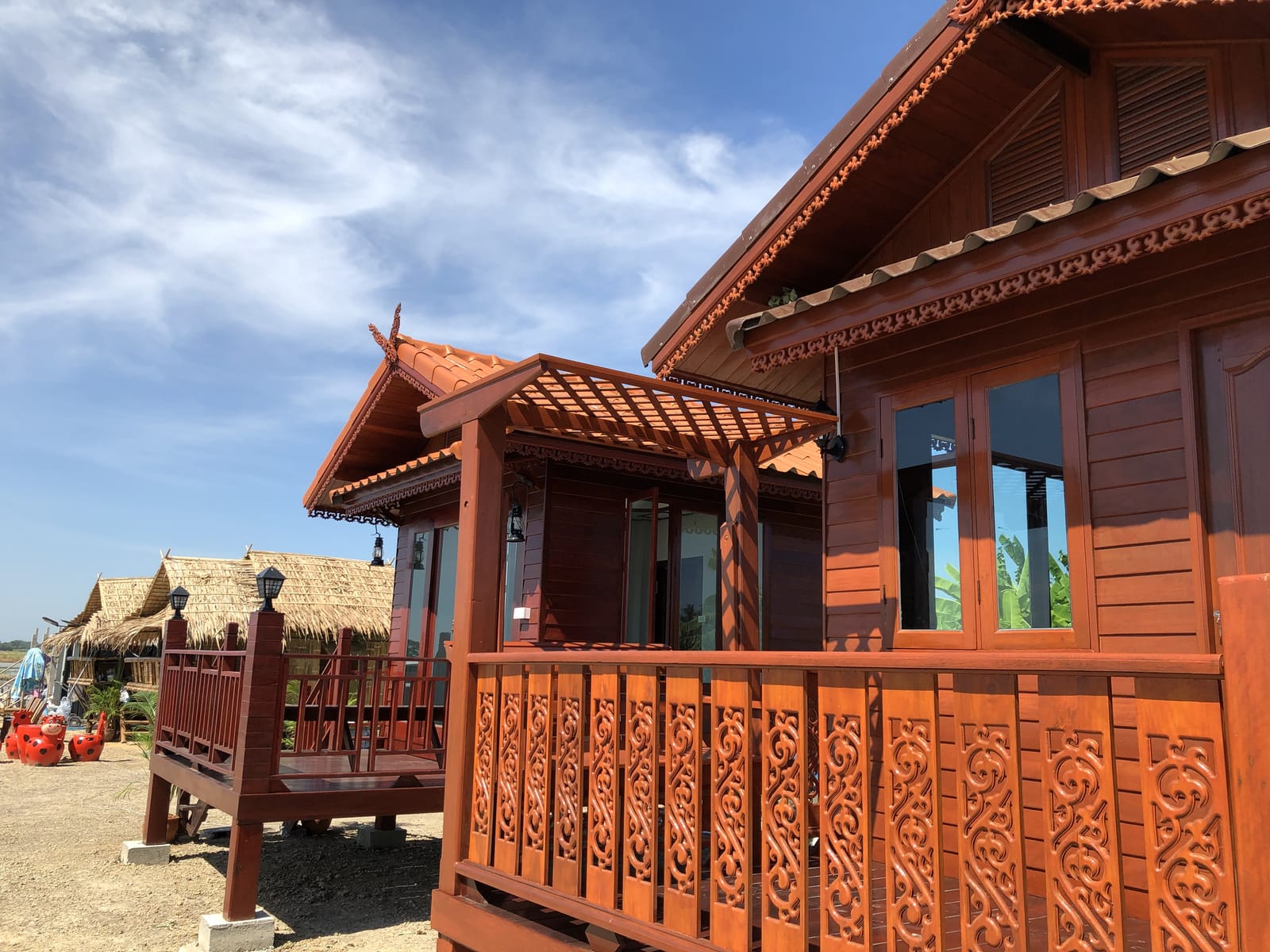 Baan Thung Ratchawan Homestay & Resort
