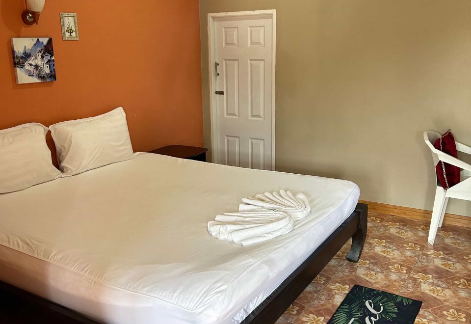 Rimchon Resort Ang Thong