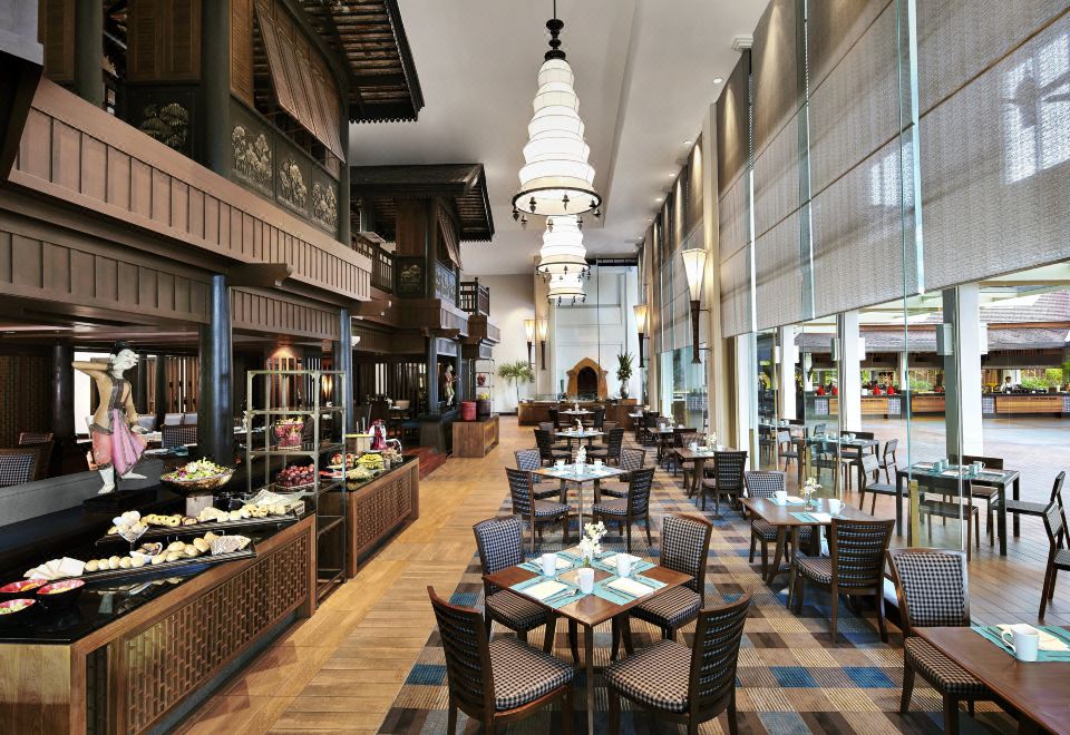 ห้องพักสไตล์ไทยร่วมสมัยของ Anantara Riverside Bangkok วิวสวนและแม่น้ำ