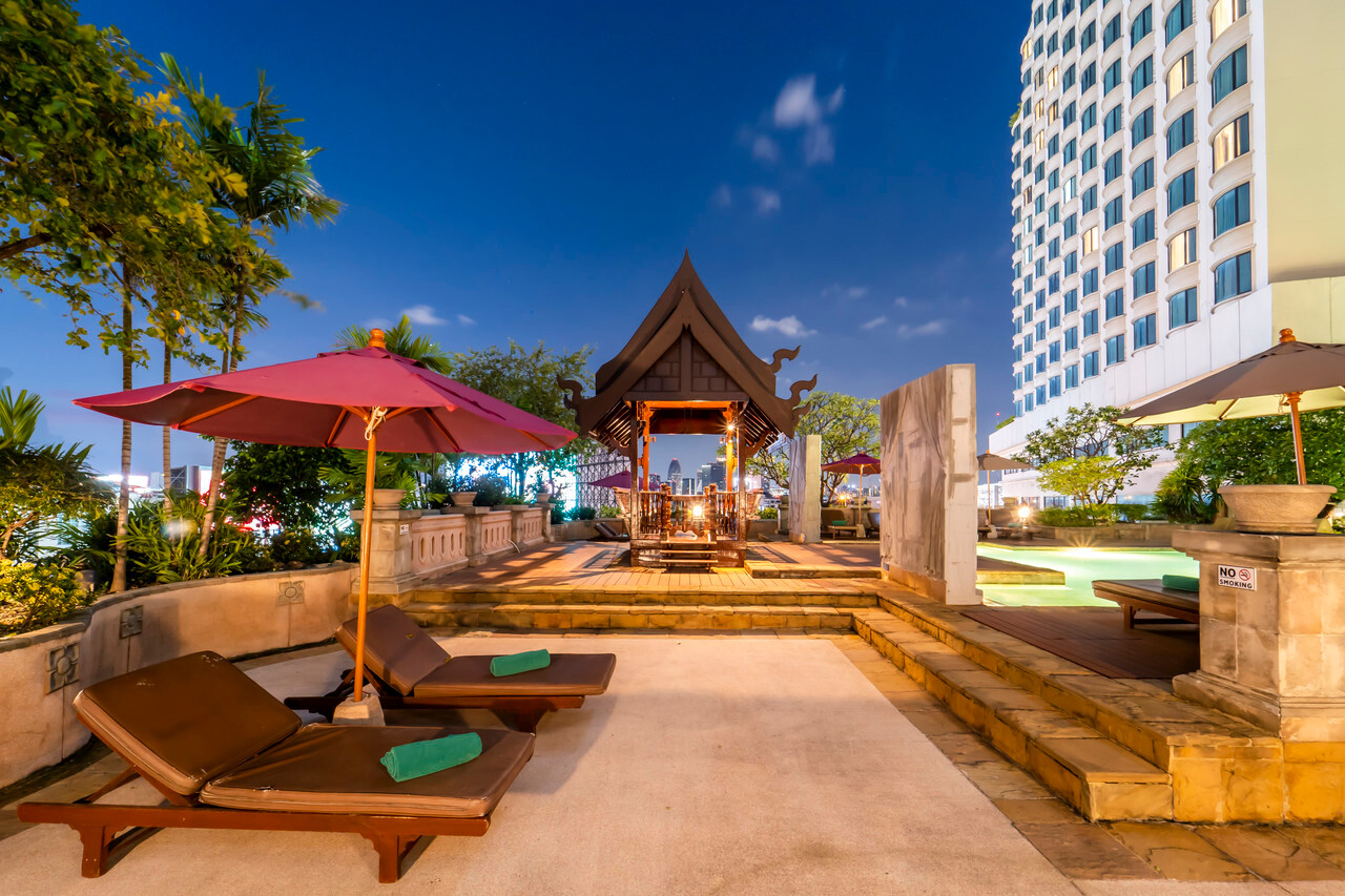 ล็อบบี้ Century Park Hotel กรุงเทพ ตกแต่งสไตล์คลาสสิก