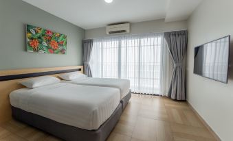 ทางเข้าและบริเวณล็อบบี้ Chiva Bangkok Hotel ในซอยสุนทรีย์วิไล 7