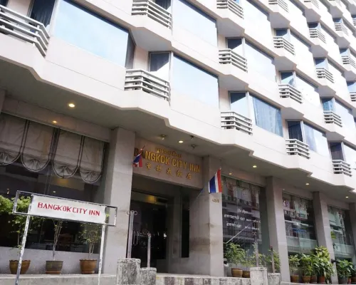 ห้องพักมาตรฐานของ Bangkok City Inn บรรยากาศเรียบง่ายแต่สะอาด มีทีวีและเครื่องปรับอากาศ