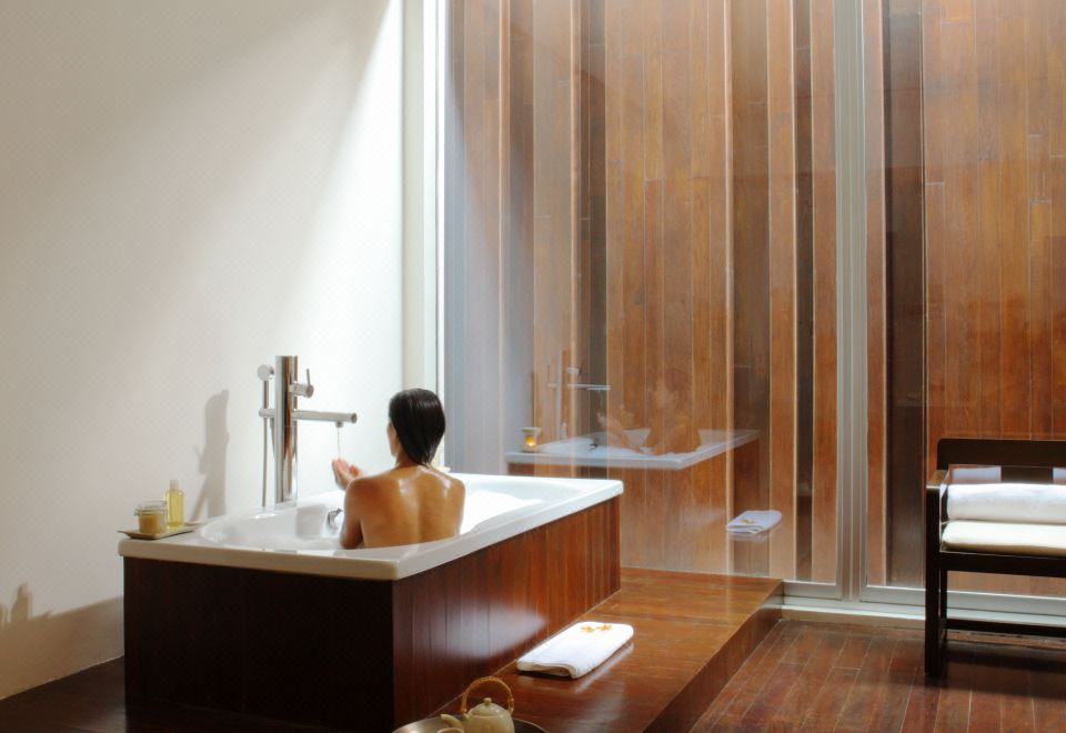 COMO Shambhala Urban Escape Spa ของ COMO Metropolitan Bangkok — พื้นที่บำบัดและ wellness กลางย่านสาทร