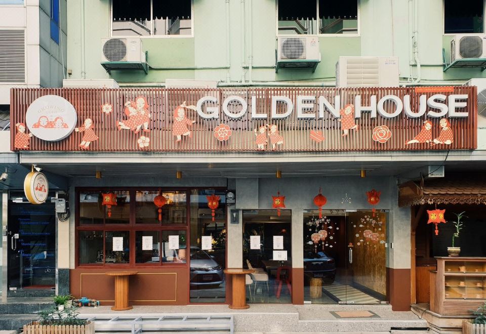 Golden House BTS Chidlom Bangkok