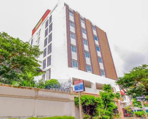 ทางเข้าหลักของ Grandview Ladprao Hotel ซ.ลาดพร้าว 15 กรุงเทพ