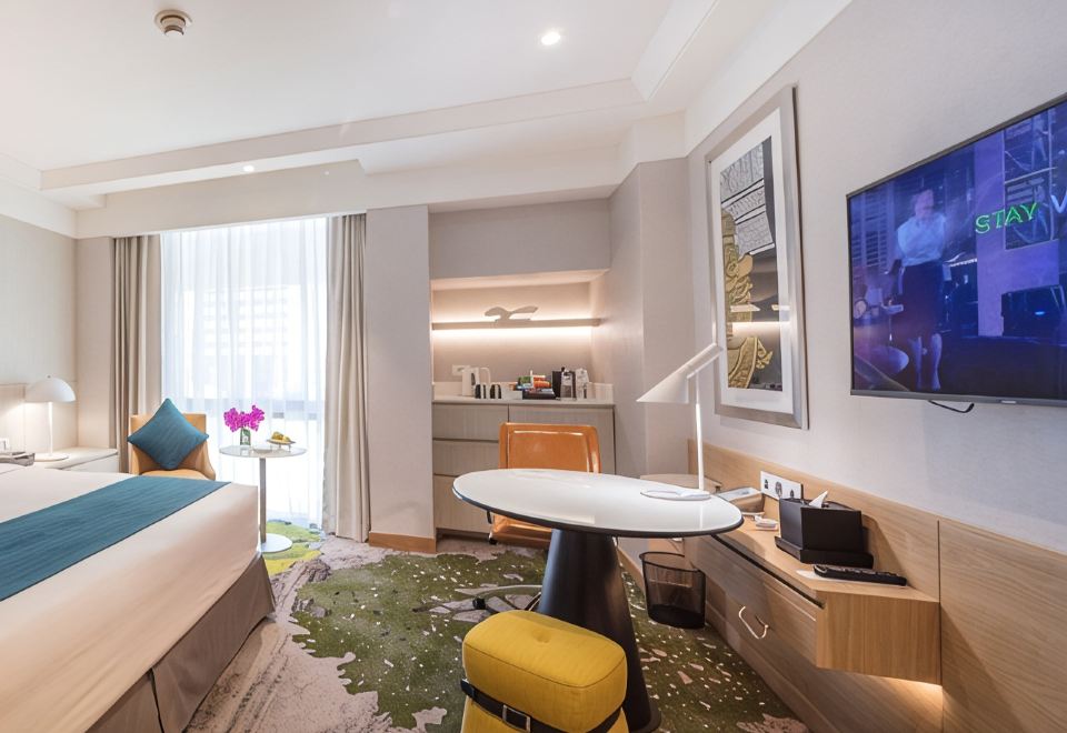 Ginger All-Day Dining restaurant at Holiday Inn Bangkok by IHG, praised for its breakfast buffet