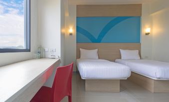 Hot-water shower bathroom at Hop Inn Bangkok Chaengwattana — clean and well-maintained