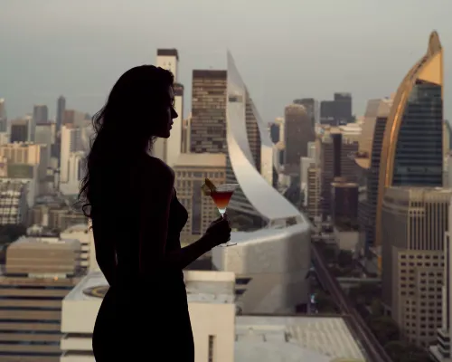 Oasis rooftop pool on floor 36 of InterContinental Bangkok with panoramic Bangkok city views