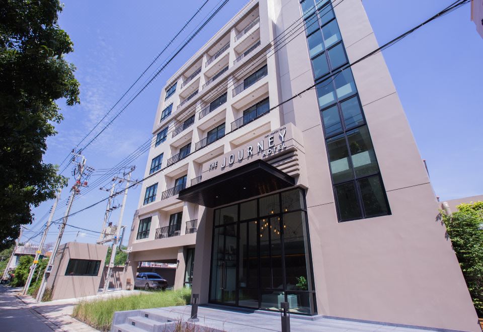 The Journey Hotel Laksi