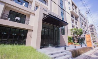 ห้องพัก Standard Twin ของ The Journey Hotel Laksi ตกแต่งสะอาดสไตล์โมเดิร์น เตียงแฝด พื้นที่กว้าง