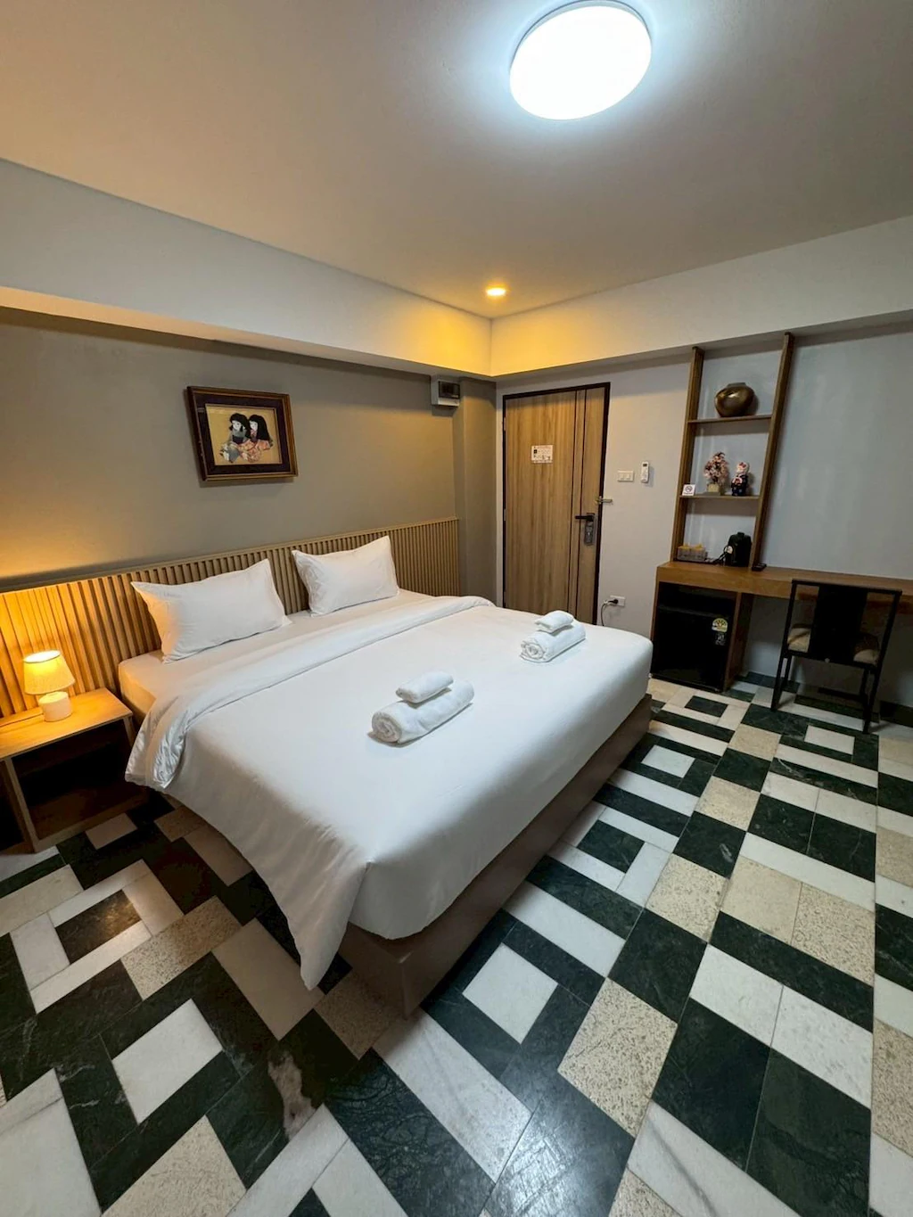 ห้องพักสไตล์ญี่ปุ่น Missoniya Hotel กรุงเทพฯ เตียง King สะอาด ตกแต่ง minimal