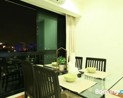 ห้องพักของ The Plimplace Hotel กว้างขวาง เตียง King ระเบียงส่วนตัว