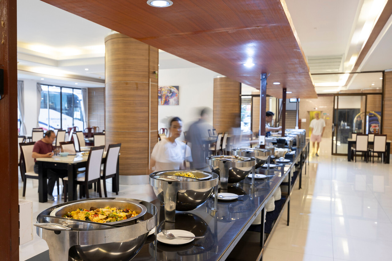 Deluxe King room with private balcony at The President Hotel Chokchai 4 Lat Phrao Bangkok