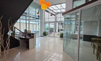 บรรยากาศห้องพักและสิ่งอำนวยความสะดวกของ Prom Ratchada Bangkok