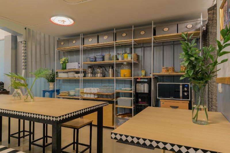 บรรยากาศภายในที่พัก The Quarter Residence Phayathai ในซอยเงียบย่านพญาไท กรุงเทพ