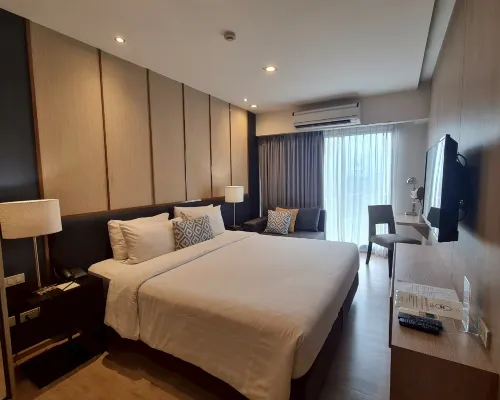 ห้องพักสตูดิโอของ The Residence on Thonglor by UHG พร้อมครัวครบและพื้นที่นั่งเล่น