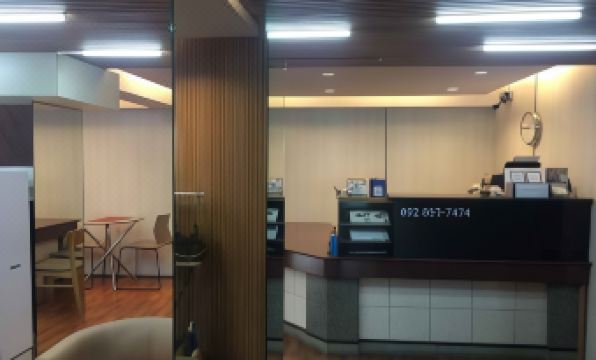 มุมห้องพัก Room@Vipa แอร์ โทรทัศน์ LED หน้าต่าง