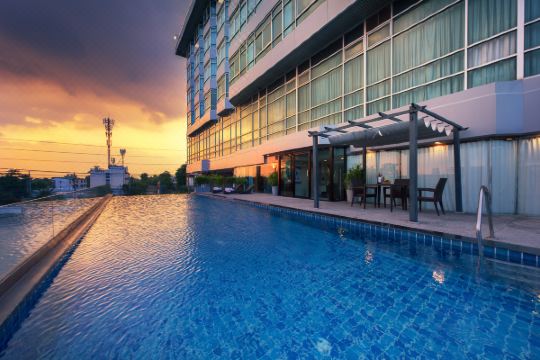 Lobby and reception area at Siam Mandarina Hotel near Suvarnabhumi Airport