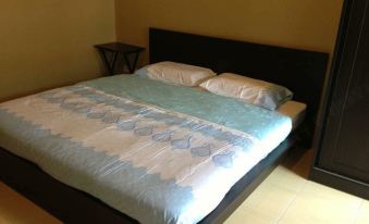 Private balcony and seating area of The State Apartment, Bang Sue Bangkok