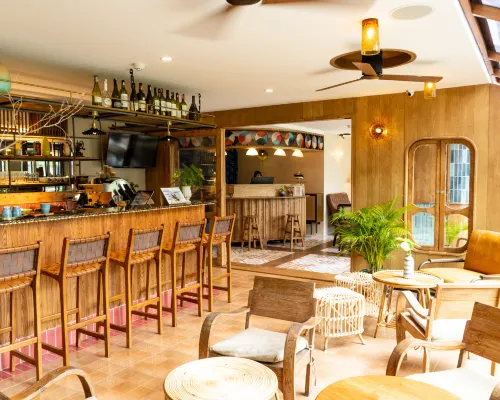 Breakfast café and dining area at Tints of Blue Hotel Bangkok