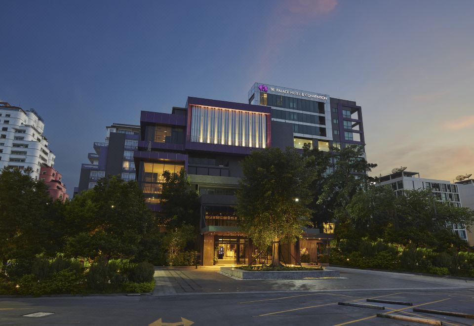 TK Palace Hotel & Convention