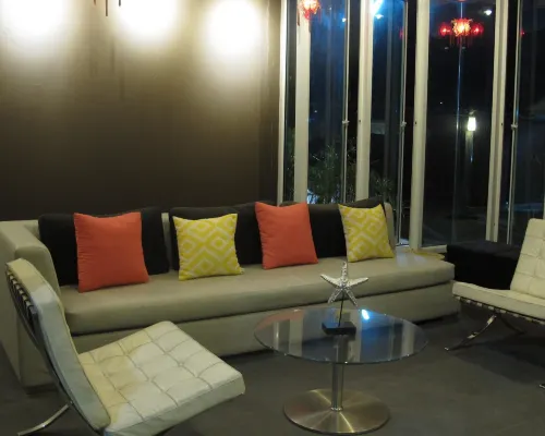 Bar and lounge area at U431 Chaengwattana, Chaeng Watthana, Nonthaburi