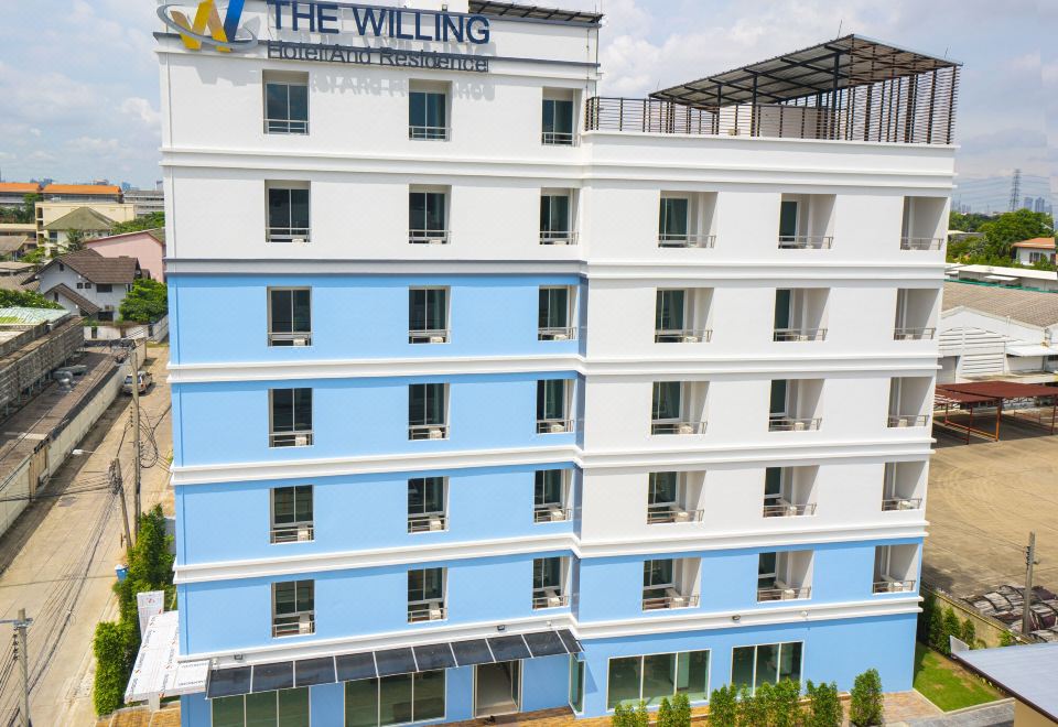 The Willing Hotel and Residence