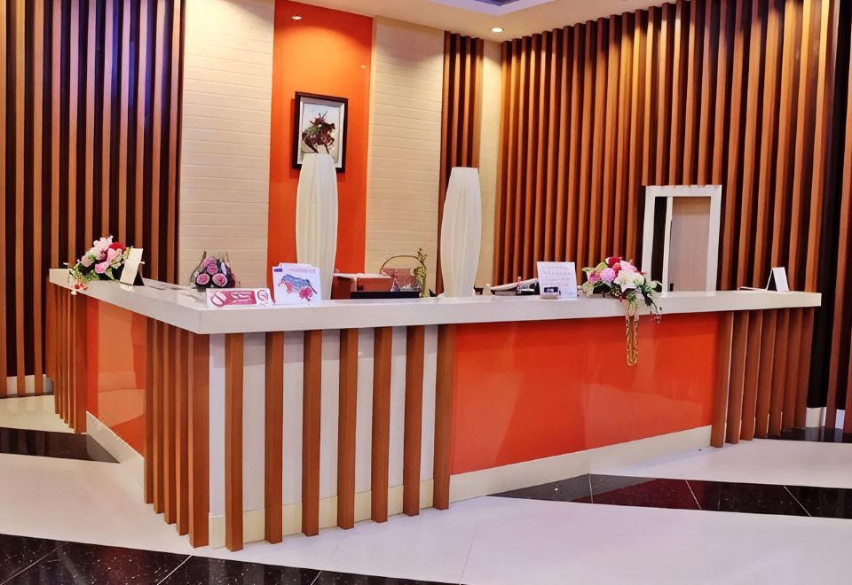 ห้องพักของ BK Place Hotel บึงกาฬ เตียงใหญ่นอนสบาย โทนเรียบสะอาด