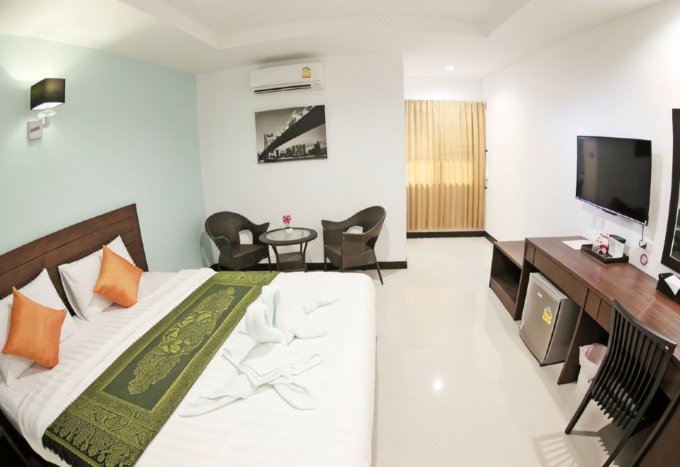 มุมร้านอาหารและพื้นที่ส่วนกลางของ BK Place Hotel บึงกาฬ บรรยากาศโปร่ง
