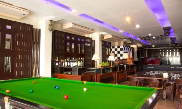 ห้องบิลเลียดของ Century Grand Hotel ในเมืองบึงกาฬ