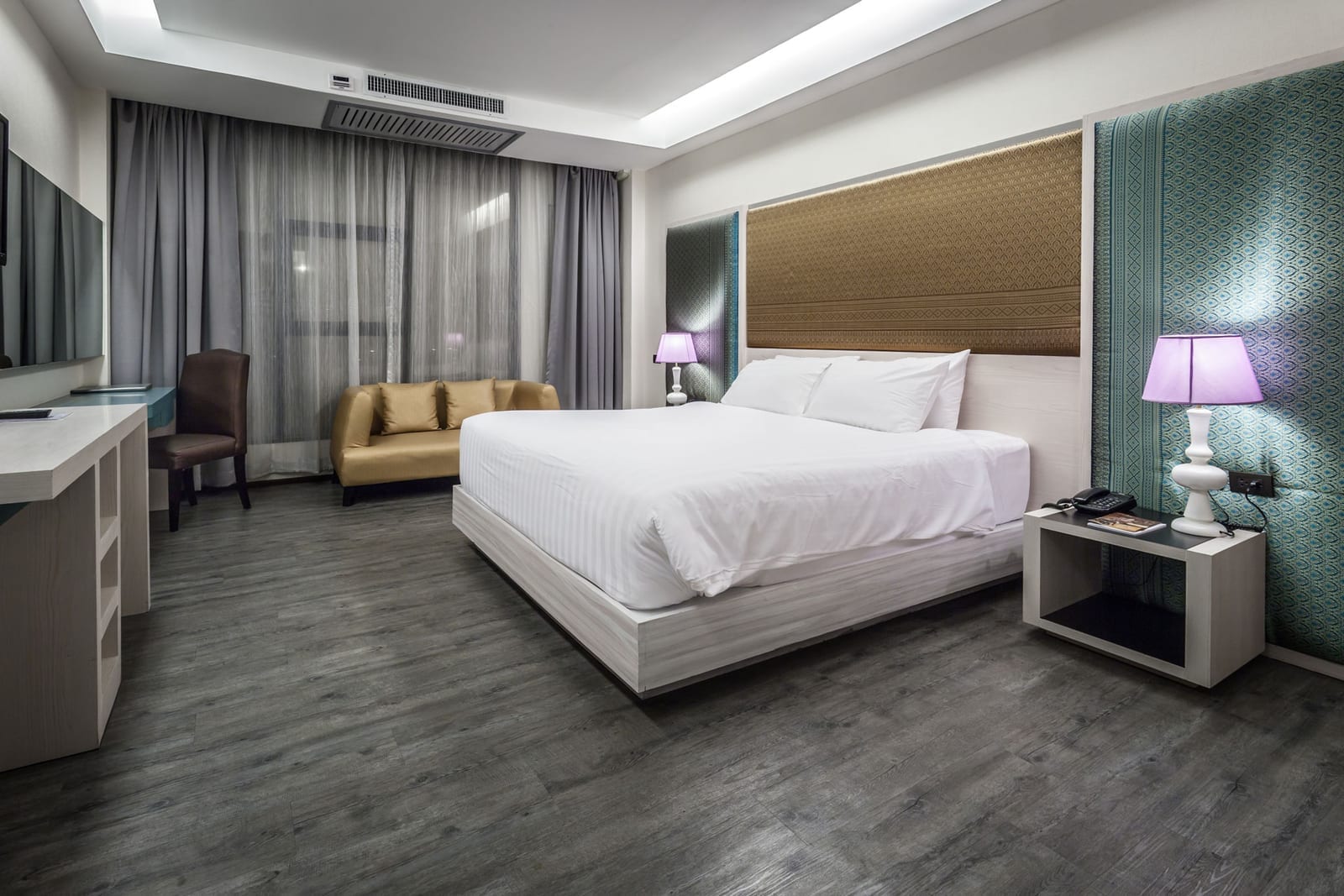 อาคารและพื้นที่ส่วนกลางของ Alvarez Hotel บุรีรัมย์ โทนสีอบอุ่นกลางเมือง