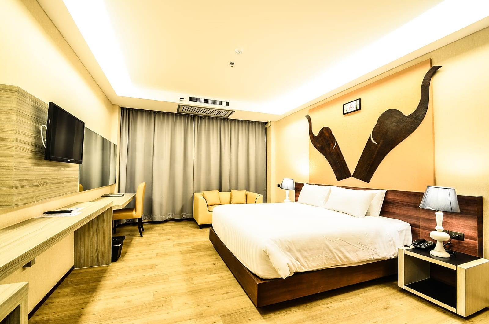 บรรยากาศโดยรอบและมุมพักผ่อนของ Alvarez Hotel บุรีรัมย์