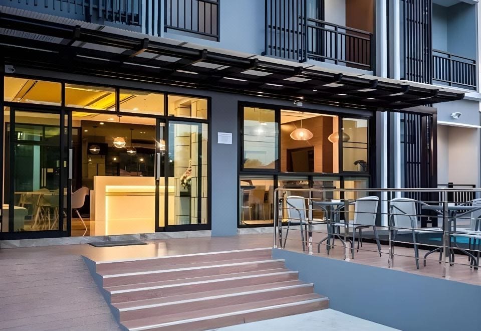 ห้องพักตกแต่งใหม่โทนสบายตาของ Panorama Hotel Buriram