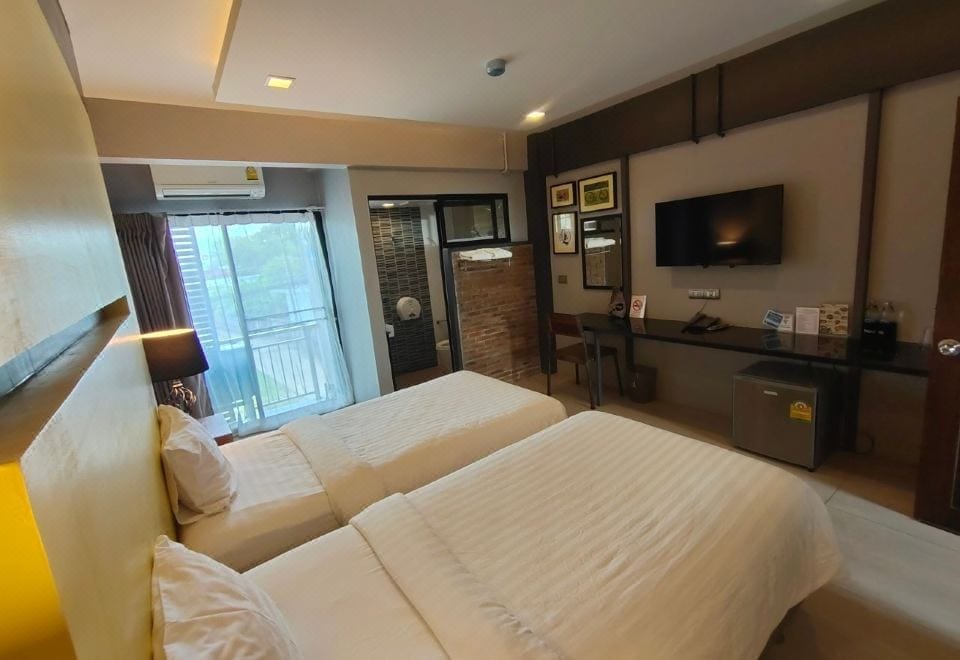 มุมส่วนกลางและทางเดินภายใน QOO Hotel Buriram ที่ตกแต่งสไตล์วินเทจ