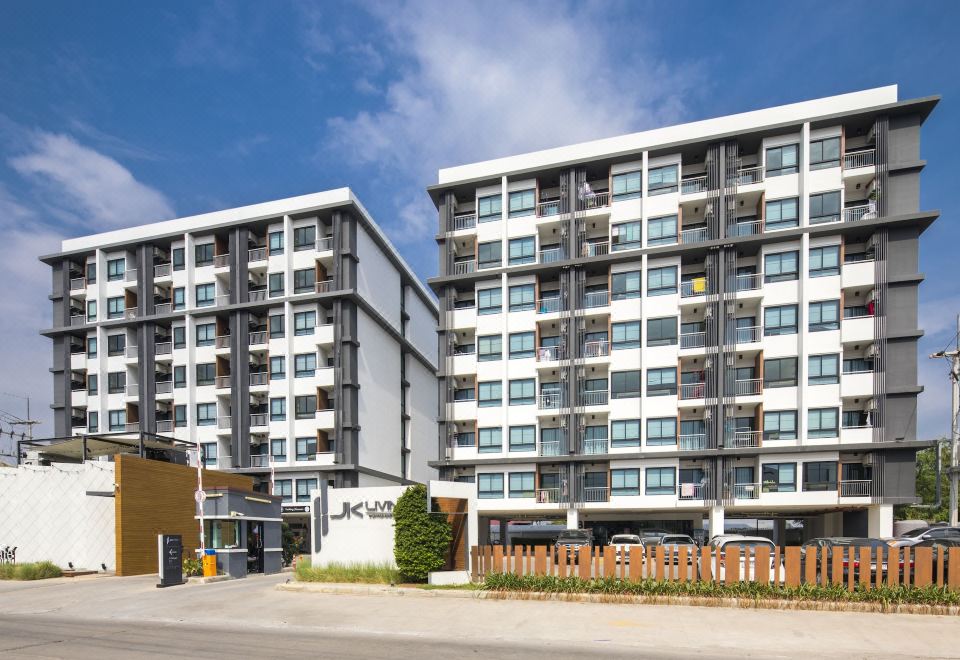 JK Living Hotel And Service Apartment