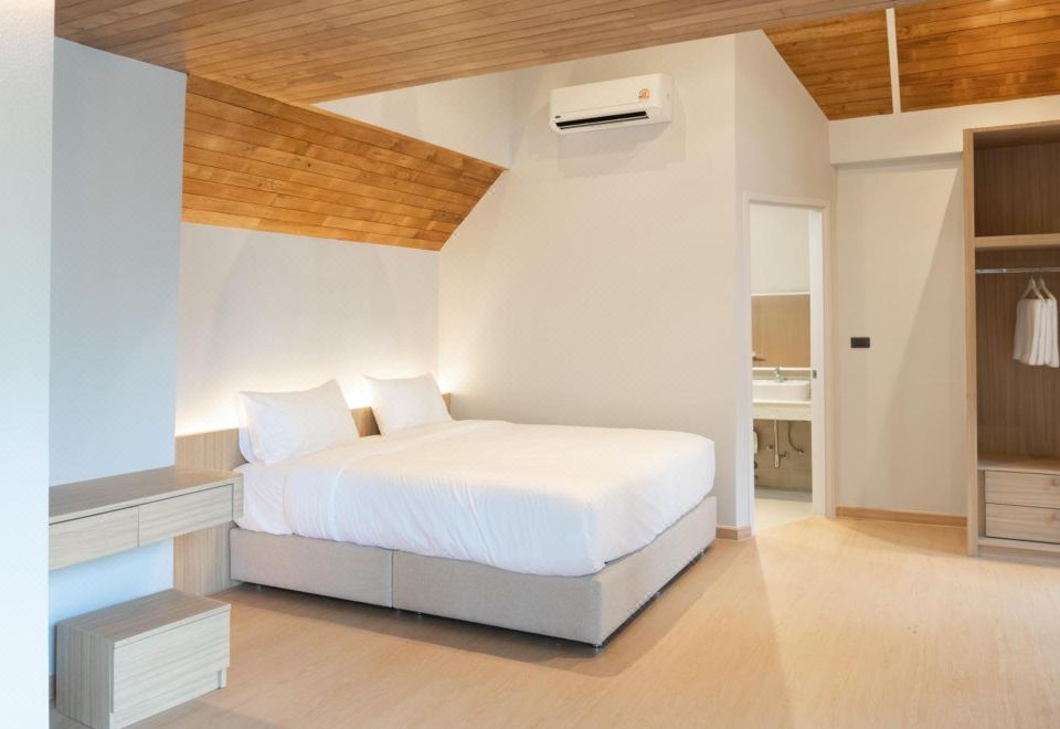 บ้านพักริมน้ำและบรรยากาศป่าชายเลนของ Ratathara Resort ฉะเชิงเทรา