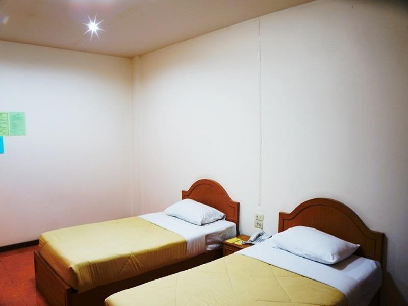 อาคารด้านนอกของ Tonkhoon Hotel โรงแรมต้นคูณ ชัยภูมิ
