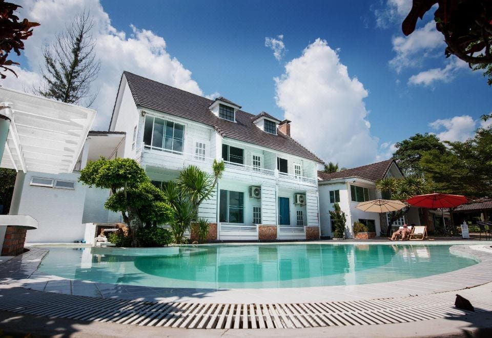 ห้องพักและวิลล่ากลางสวนของ The Natural Garden Resort เขาสอยดาว ตกแต่งเรียบง่ายกลมกลืนธรรมชาติ