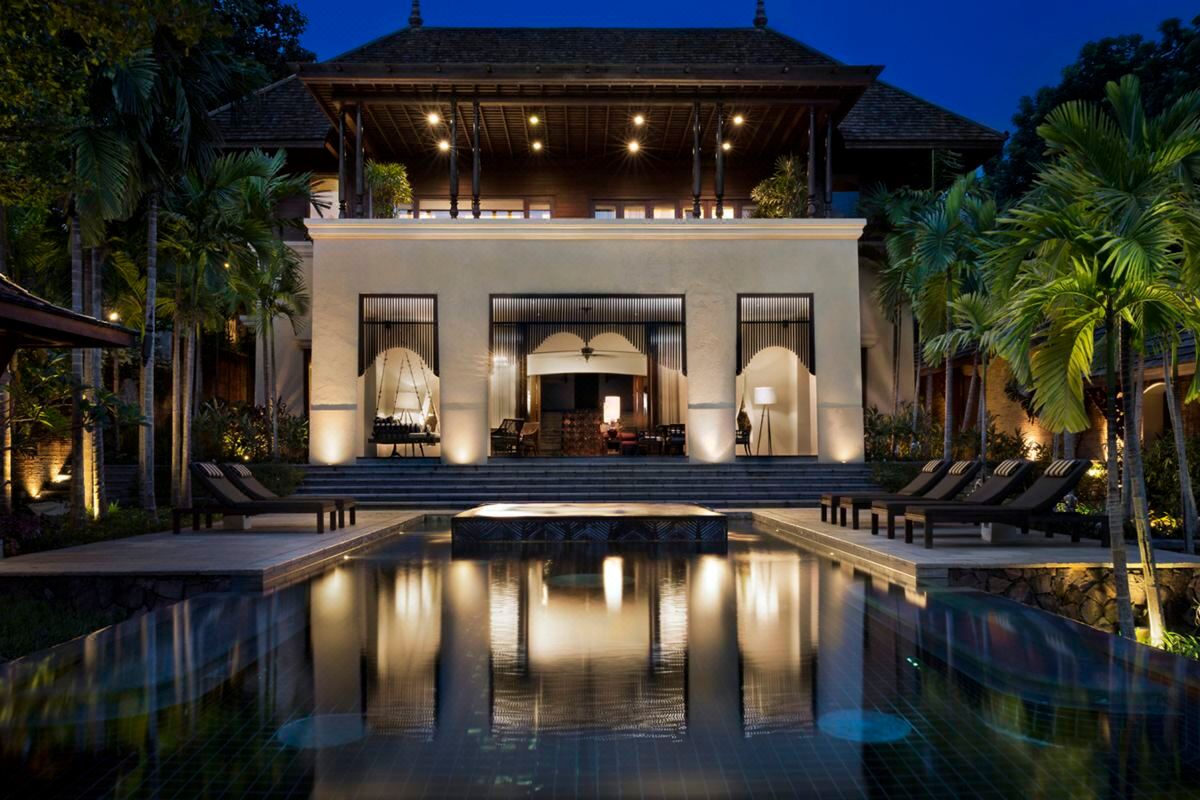 พาวิลเลียนสไตล์ไทยล้านนา หลังคาทรงสูง มีศาลานั่งเล่นส่วนตัว
