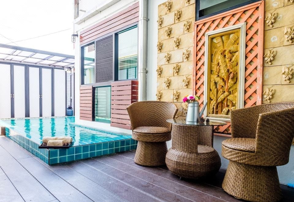 มุมห้องพักและพื้นที่ใช้สอยภายในห้องของ Basaya Laemchabang ทุ่งสุขลา ศรีราชา