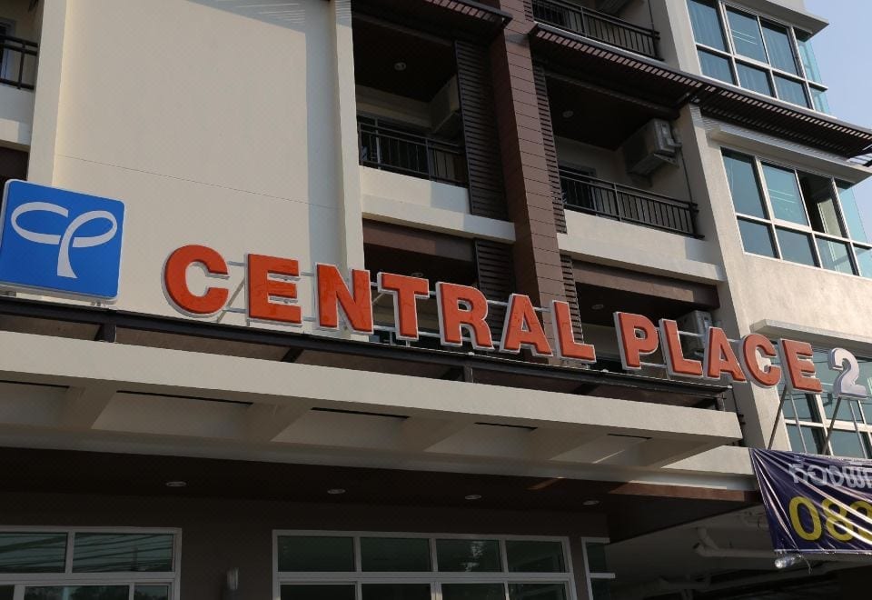 บรรยากาศภายในอาคารและพื้นที่ส่วนกลางของ Central Place Serviced Apartment Angsila ชลบุรี