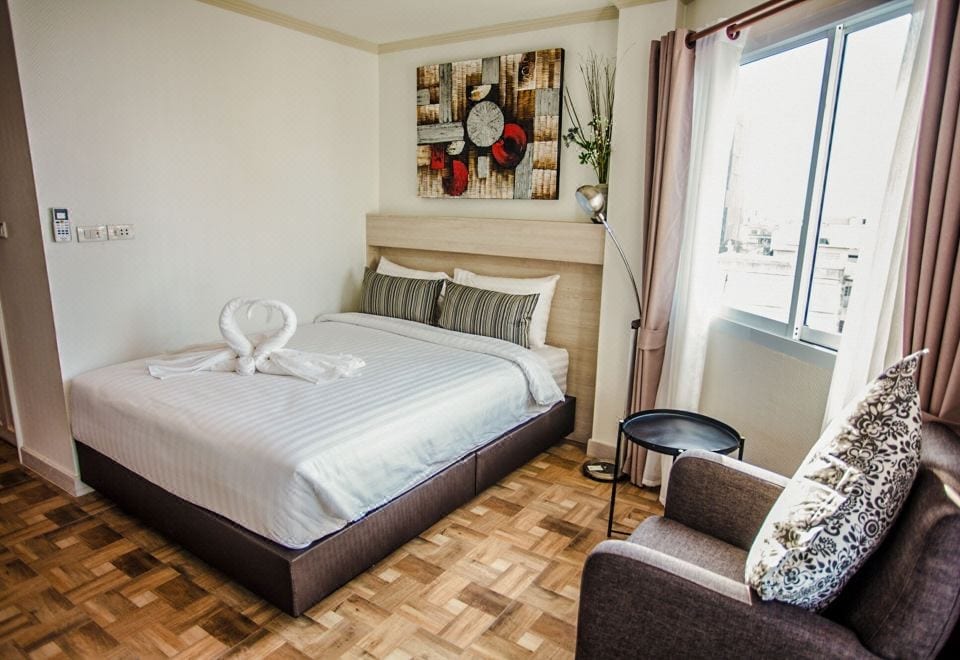 ห้องน้ำและฝักบัวของ Cityview Residence ที่รีวิวหลายคนชมว่าดูดีเกินราคา