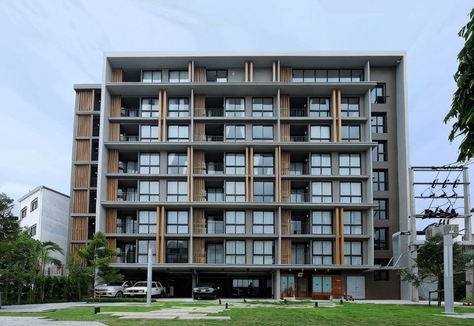 ห้องสวีทของ Madera Residence Sriracha ตกแต่งโทนอบอุ่นพร้อมอ่างอาบน้ำแบบแช่ตัวและหน้าต่างบานใหญ่