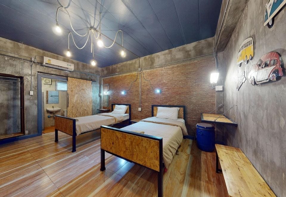 บรรยากาศอาคารและพื้นที่ส่วนกลางของ UJ Apartment ย่านบางแสน