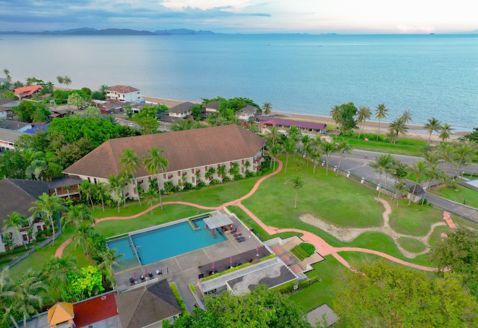 The Nouveau Chumphon Beach Resort and Golf