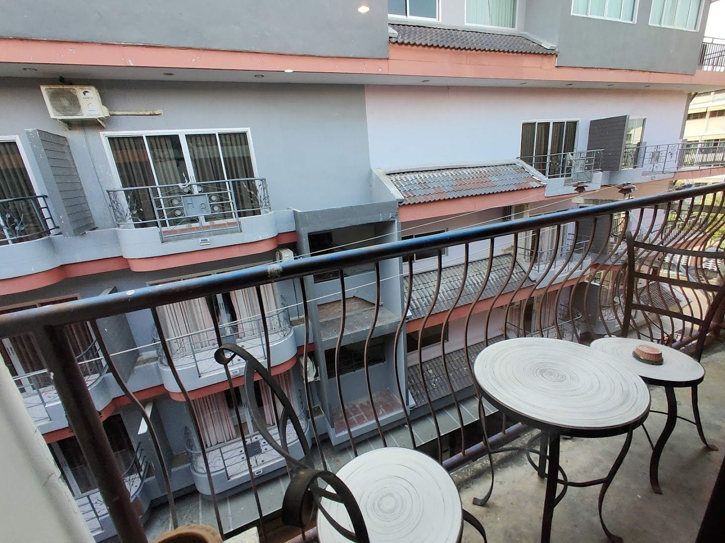 ห้องพักของ EU - Bakery Guesthouse หัวหิน กว้างมีแอร์และห้องน้ำในตัว