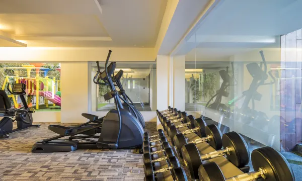 ห้องฟิตเนสของ G Hua Hin Resort & Mall พร้อมอุปกรณ์ออกกำลังกาย