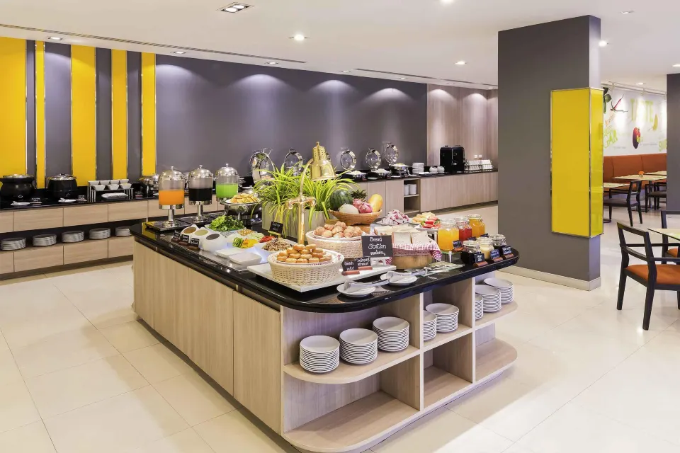 ร้านอาหาร TASTE ของ ibis Hua Hin สำหรับอาหารเช้าบุฟเฟ่ต์เช้า