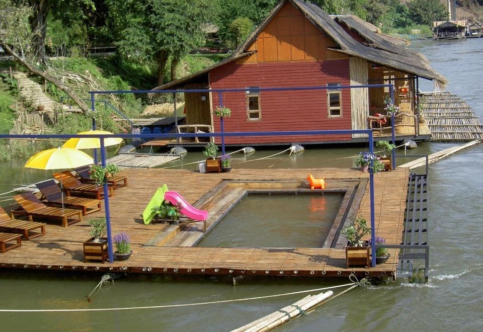 Boutique Raft Resort River Kwai
